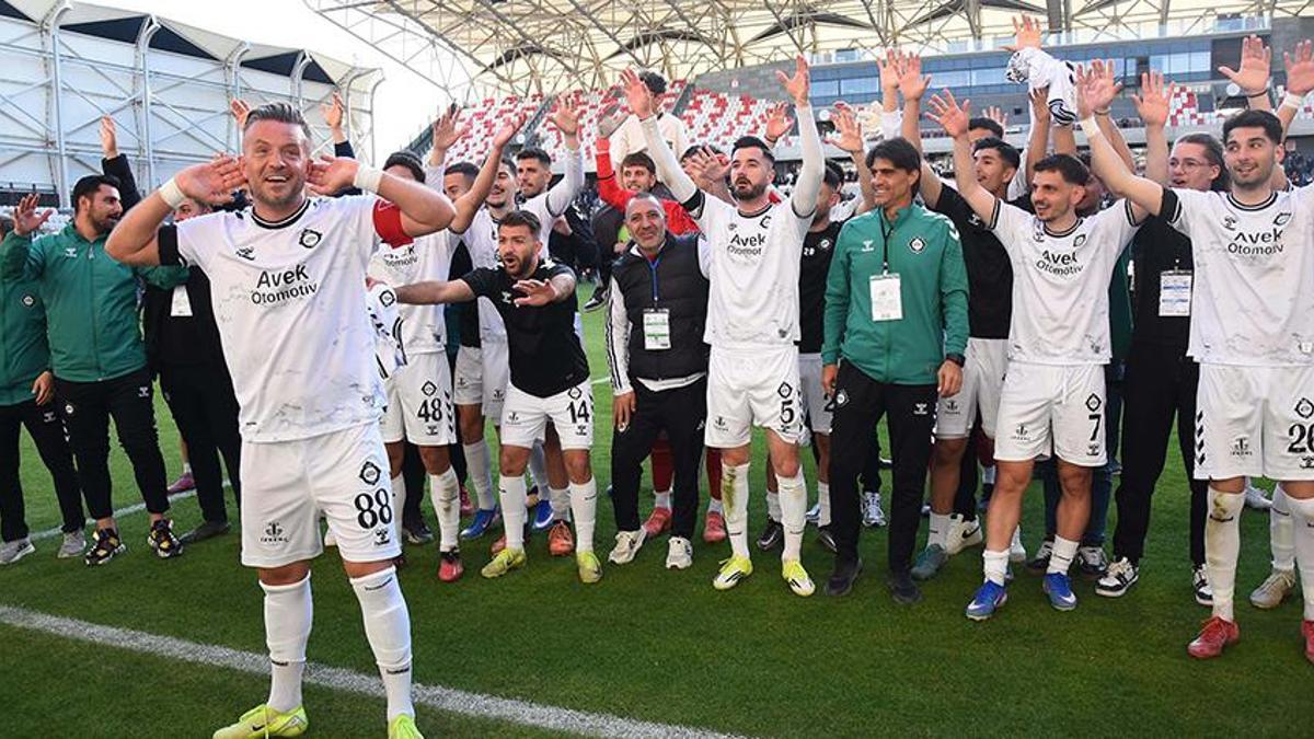 Altay'da yönetim ayıp etti! Futbolculara verilen söz tutulmadı