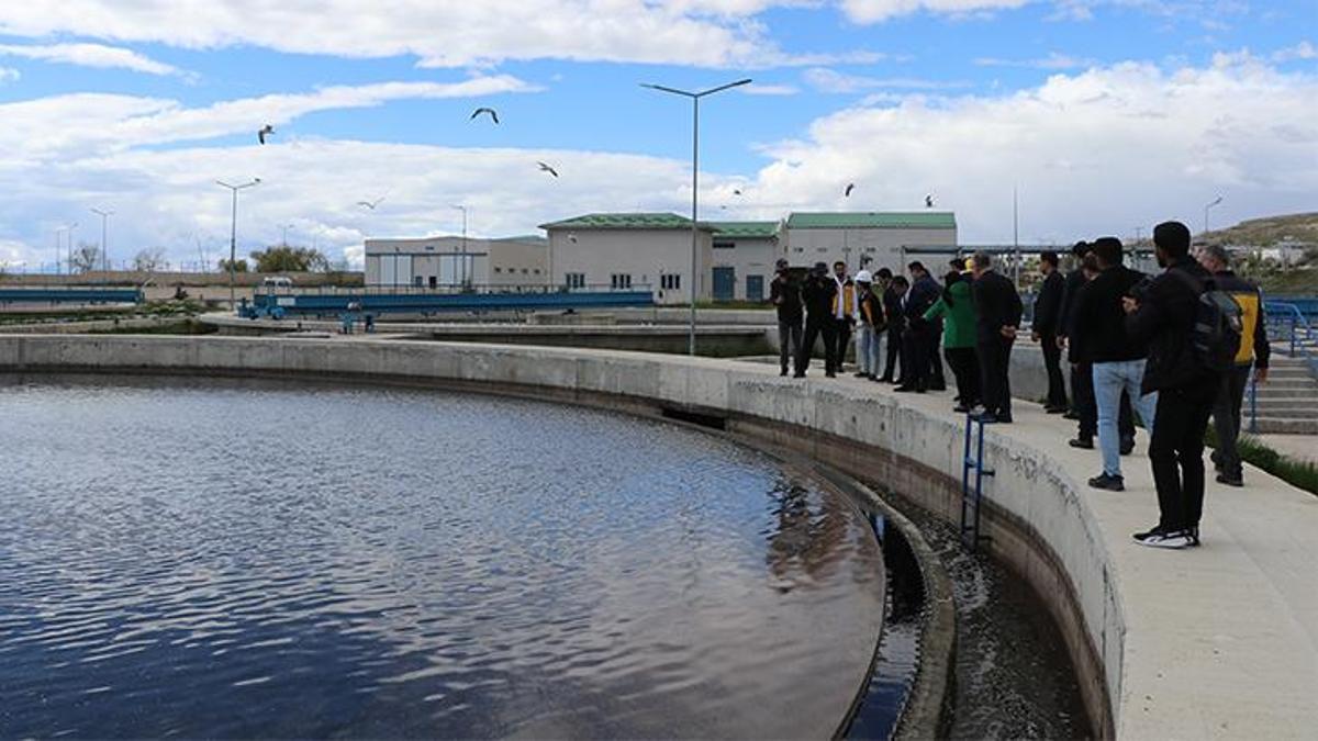 Van Gölü kıyı şeridi 2 milyon metreküp balçıktan arındırıldı