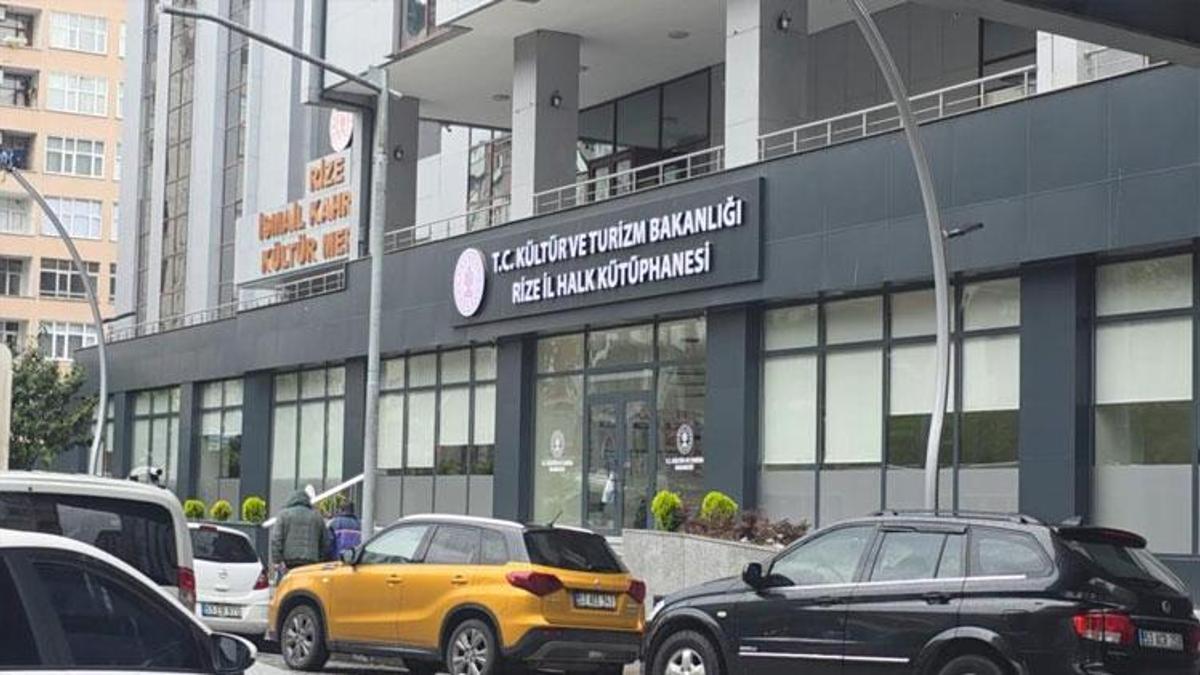 Rize'de YKS adayları resmi tatilde kütüphane mağduriyeti yaşadı