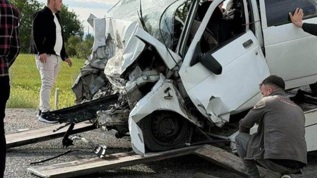 Yahyalı'da otomobil ile hafif ticari araç çarpıştı