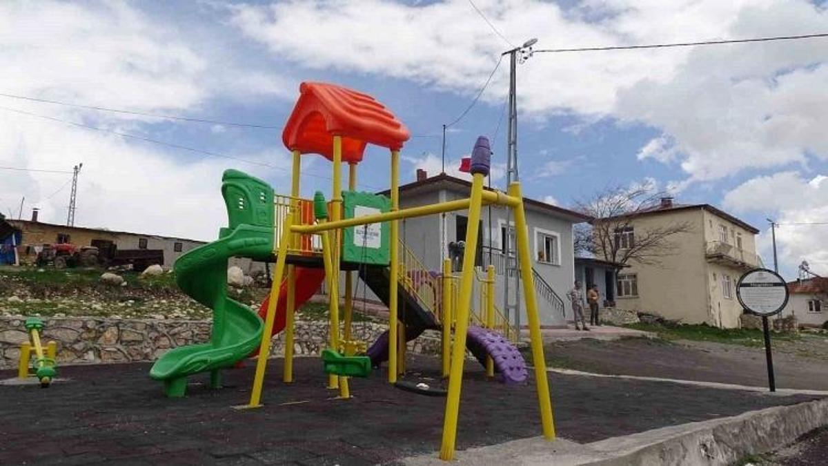 Malatya'nın ilçesine jandarma dokunuşu: İki bina baştan aşağı yeniden yapıldı