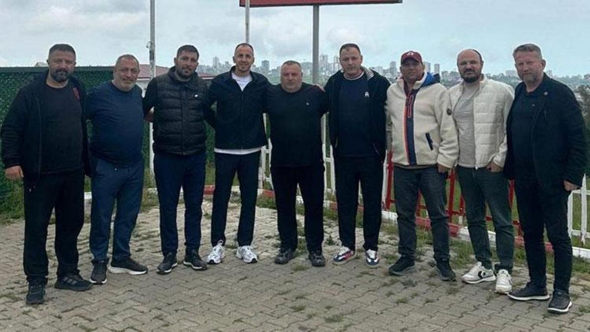 Samsunspor'da sözleşmesi sona eren Zeki Yavru’dan taraftara: Hakkınızı helal edin