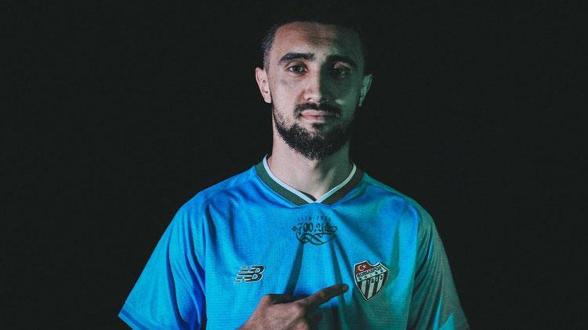 Bursaspor ikinci yabancı transferini gerçekleşti! Azerbaycanlı sol bek Toral Bayramov’u kadrosuna kattı