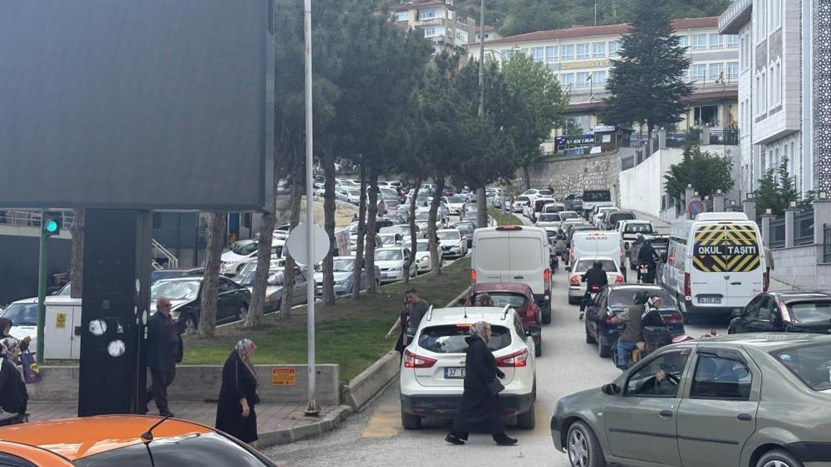 Bayram tatili için ilçeye akın ettiler, nüfus 10 kat arttı
