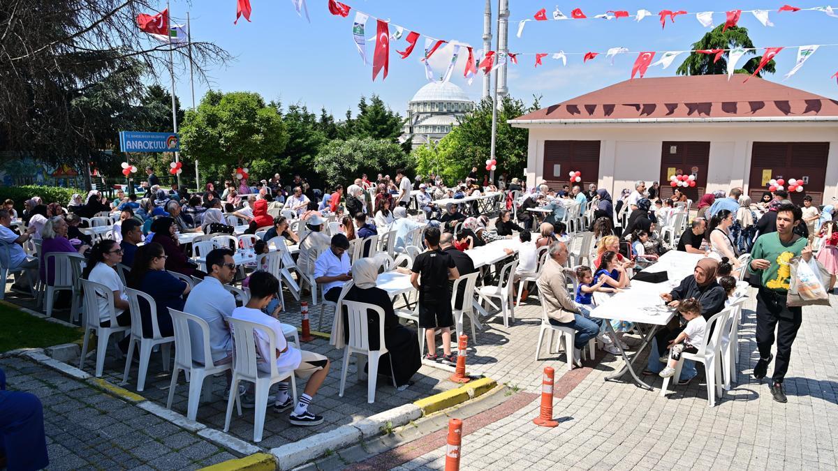 Bahçelievler Belediyesi bayramlaşma programı düzenledi