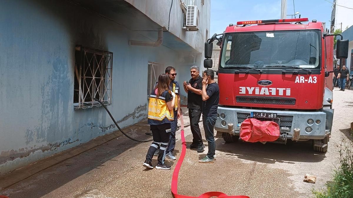 Derik’te çıkan yangında ev kullanılamaz hale geldi