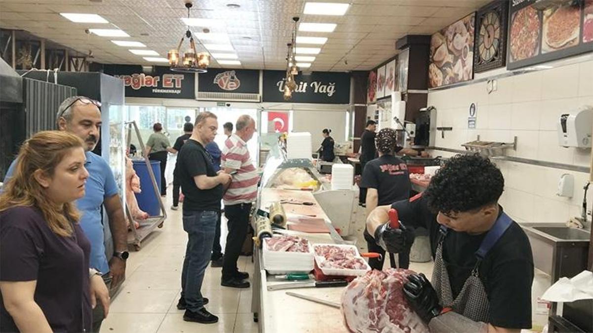 Kasaplarda bayram mesaisi başladı: Deneyimli ustalar uyarıyı yaptı: Kurban etini sakın bu şekilde kıyma yapmayın!