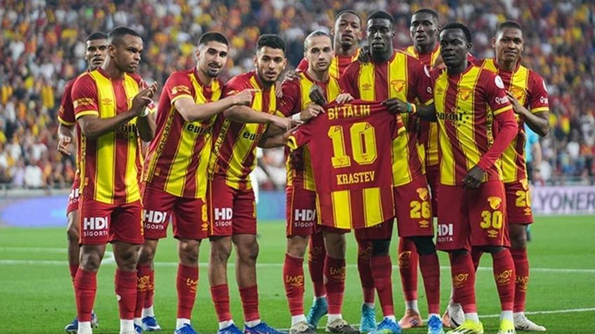 Göztepe'de 2 ayrılık birden! Tek cümleyle veda edip defteri kapattılar