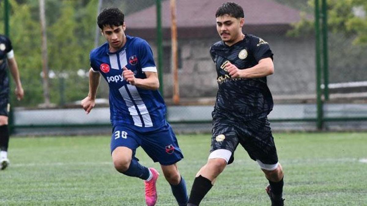 Yavru Aslanspor ligin bitimine 3 hafta kala şampiyonluğunu ilan etti