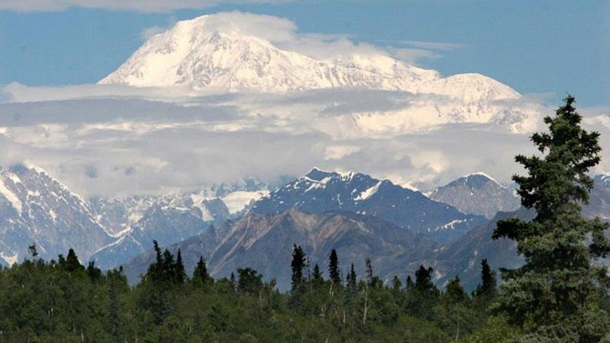 Alaska'daki McKinley Dağı'ndan düşen 3 Letonyalı hayatını kaybetti