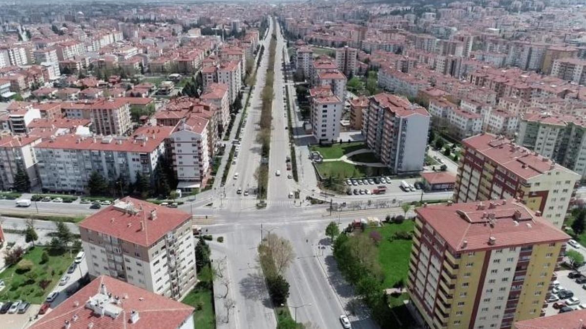 Eskişehir'in 6 noktası kalabalık nedir bilmiyor