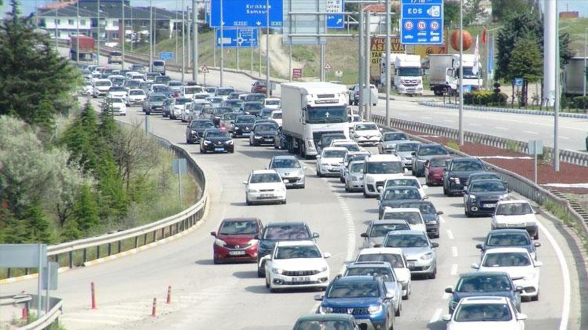 43 ilin geçiş güzergahı 'kilit kavşak' Kırıkkale'den bayram tatilinde 1,5 milyon araç geçti