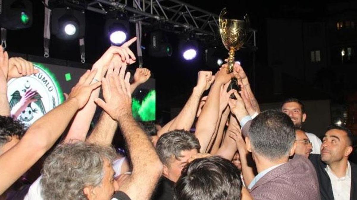 Konya'nın şampiyonu Üzümlüspor’da büyük coşku