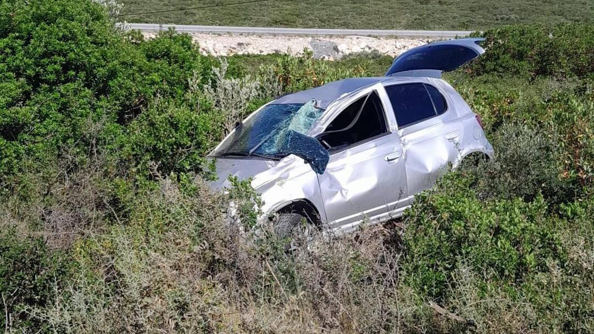 Aydın'da otomobil şarampole uçtu: 2 ölü