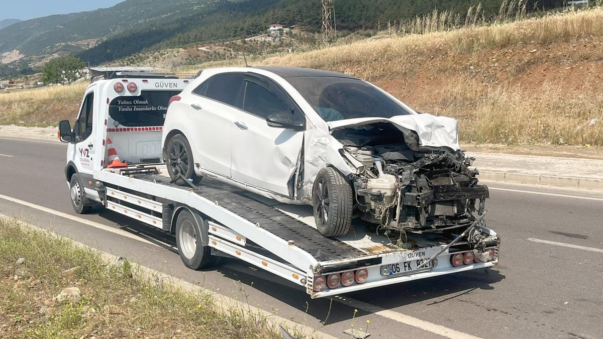 Gaziantep’te otomobiller çarpıştı; 2 yaralı