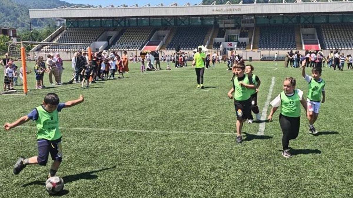 Arhavi’de Fair-Play kazandı: 14. Grassroots futbol şenliği tamamlandı