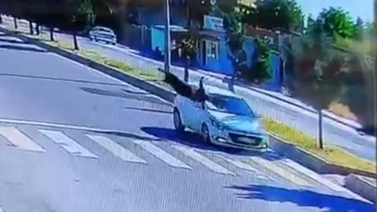 Ceylanpınar’da otomobilin, yayaya çarptığı kaza kamerada