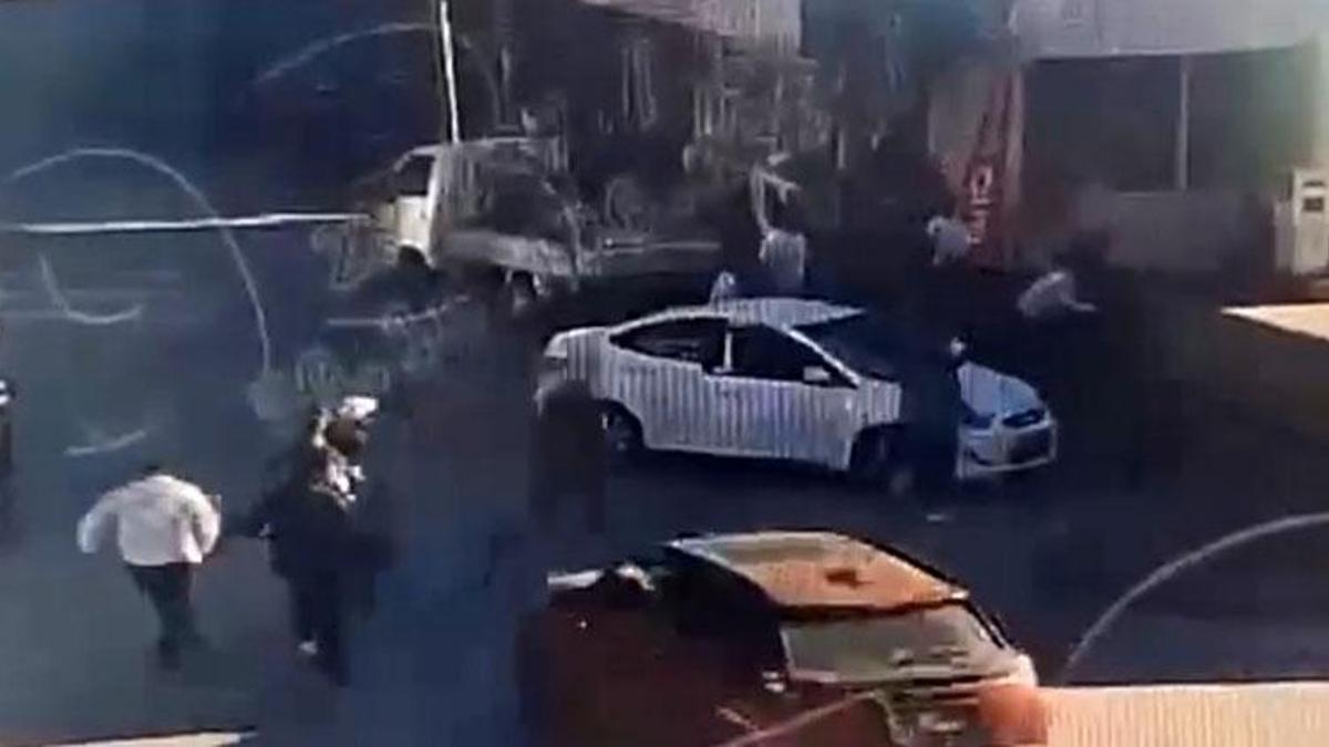 Trafikte 'Önüne bak' uyarısıyla başlayan tartışma ortalığı savaş alanına çevirdi