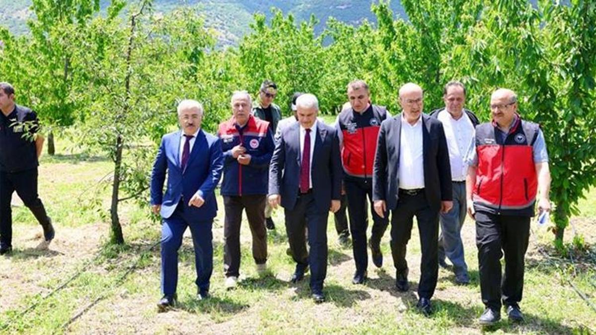 Konya Valisi Akın, Akşehir’de selden etkilenen bölgelerde incelemelerde bulundu
