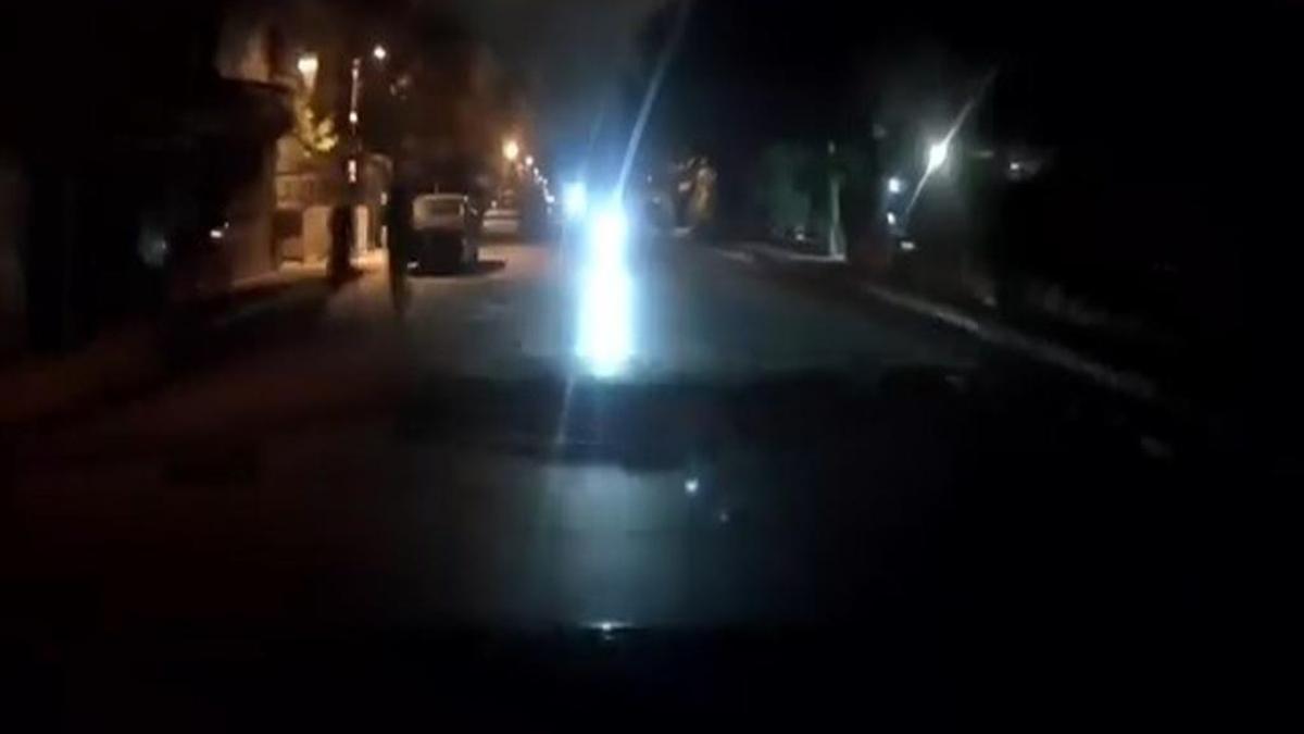Maltepe'de otomobil motosikleti ezdi: Sürücü ağır yaralandı
