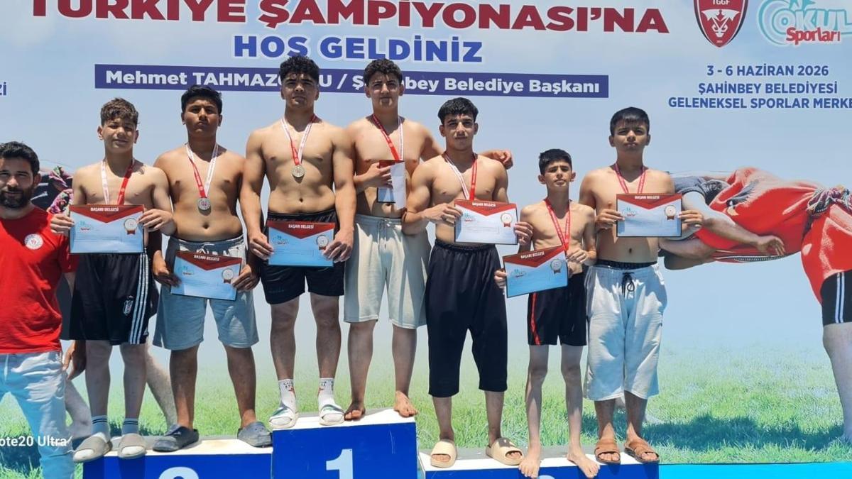 Osmaniyeli aba güreşçileri Türkiye Şampiyonası’ndan 7 madalya ile döndü