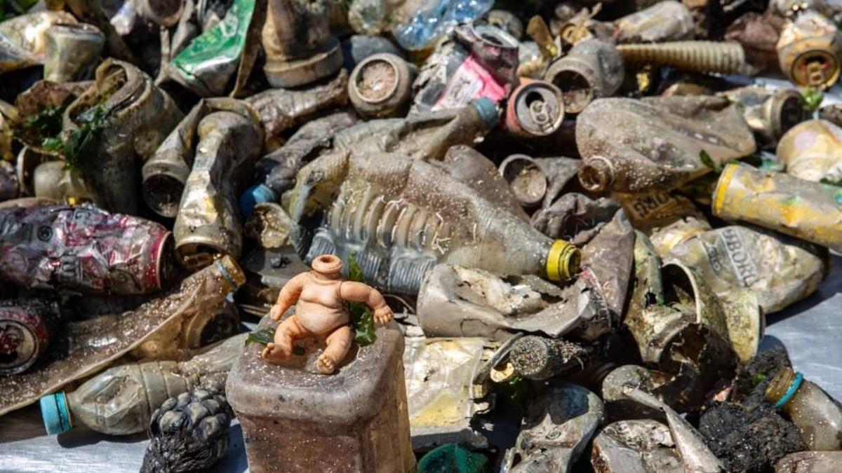 Gemlik Körfezi’nde deniz dibi temizliği gerçekleştirildi