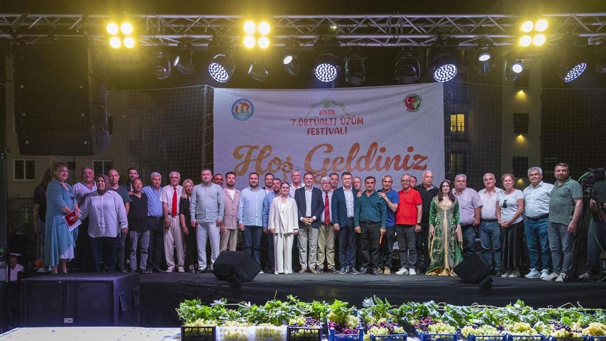 Mezitli’de Örtüaltı Üzüm Festivali coşkuyla kutlandı