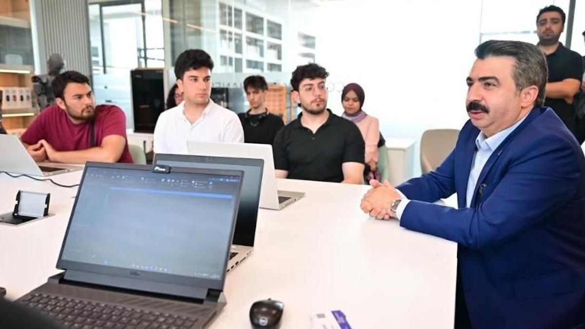 Yıldırım Yapay Zeka ve Teknoloji Merkezi’nde eğitimler başladı