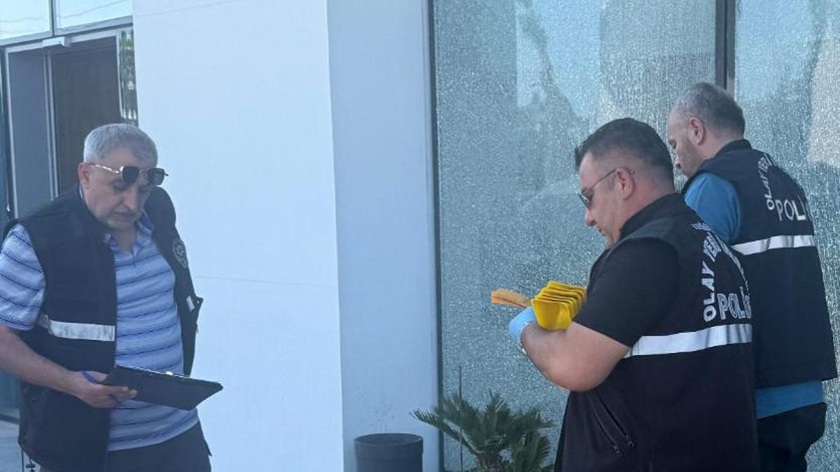 Antalya'da oto galeriye silahlı saldırıda 2 tutuklama, 1 ev hapsi