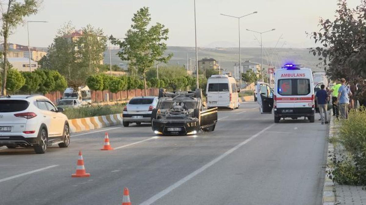 Edremit'te otomobil takla attı 2 kişi yaralandı