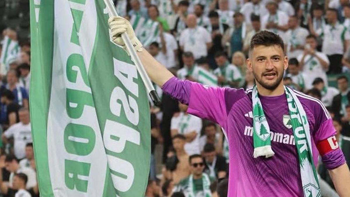 Takımlarını 1. Lig'e çıkardılar, 2 Lig takımına imza attılar