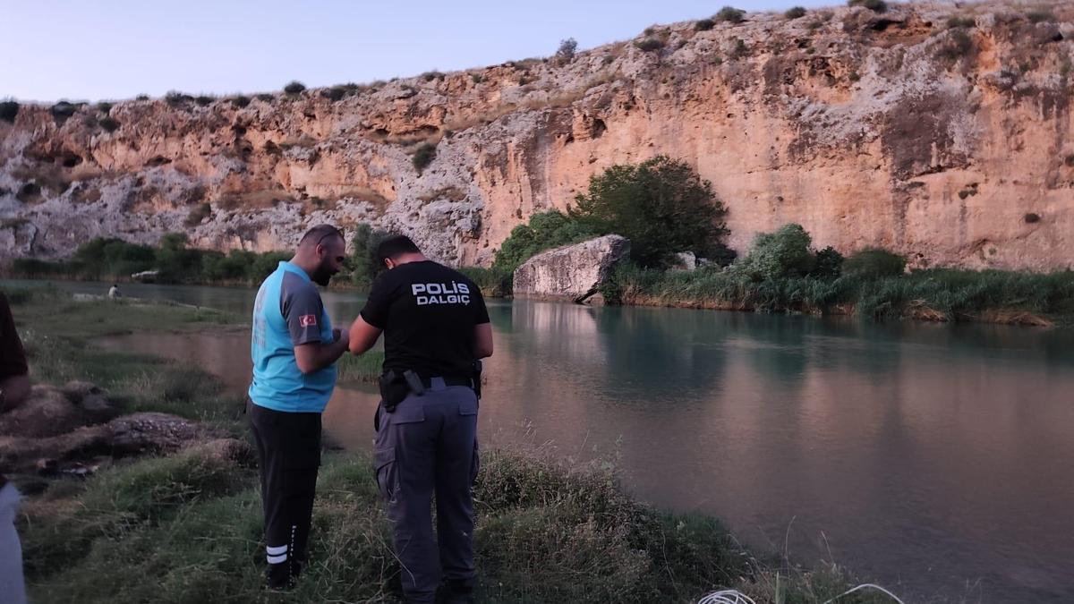 Adıyaman'da girdiği çayda akıntıya kapılan genci arama çalışmaları sürüyor