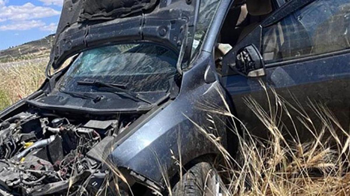 Kilis'te otomobil şarampole devrildi 2 kişi yaralandı