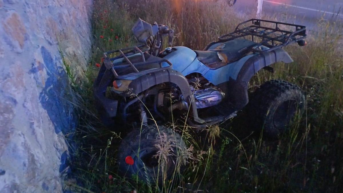 Arızalanan ATV'nin tamirine yardım ederken, otomobil çarptı: 1 yaralı