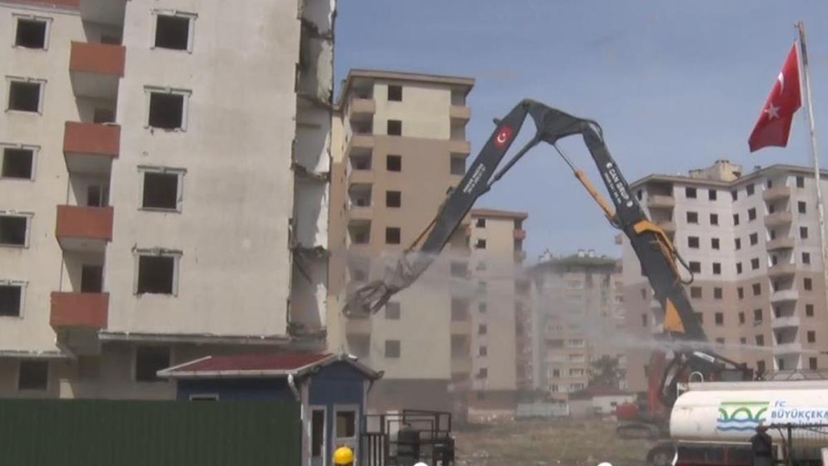 İstanbul'da dev kentsel dönüşüm hamlesi: 36 yıllık sitede başladı
