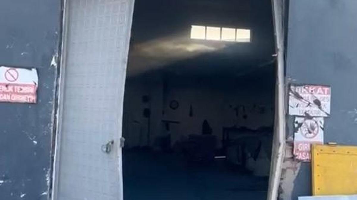 Metal fabrikasında eritme kazanı patladı; 1 işçi ağır yaralı