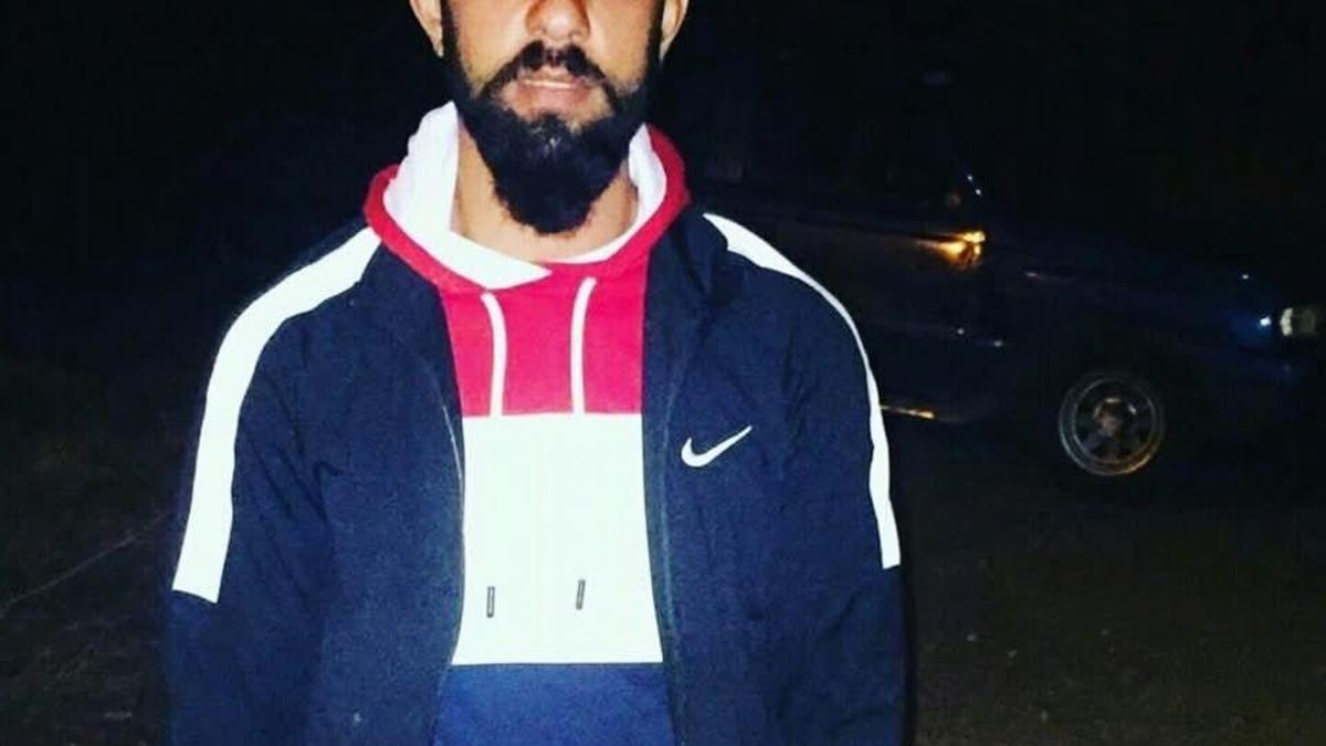 Kamyonete çarpan motosikletin alkollü ve ehliyetsiz sürücüsü öldü