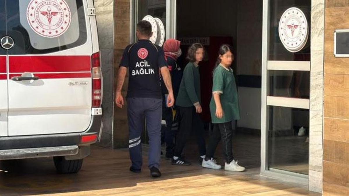 12 ortaokul öğrencisi zehirlenme şüphesiyle hastaneye kaldırıldı