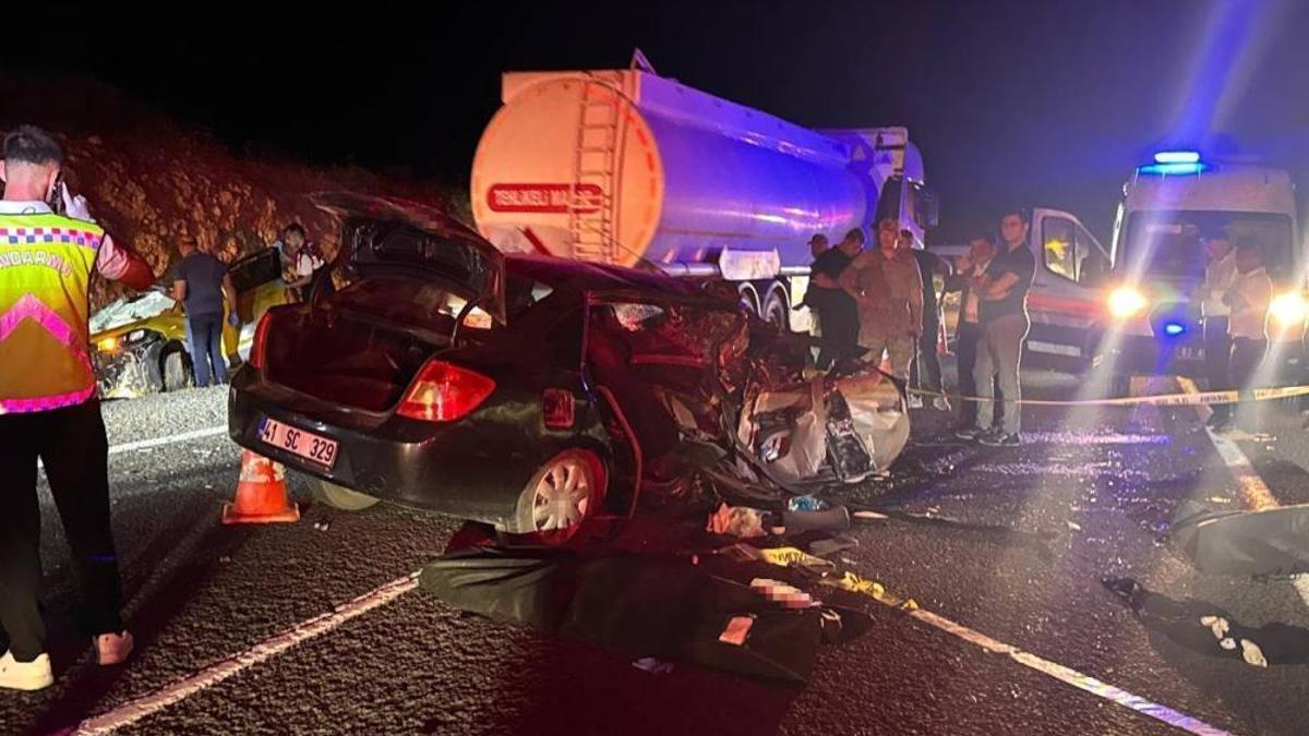 Şanlıurfa’da feci kaza! 2 kişi can verdi, 6 kişi yaralı