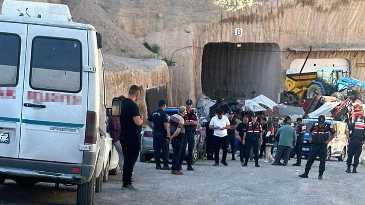 Seyir halindeyken devrilen forkliftin sürücüsü öldü