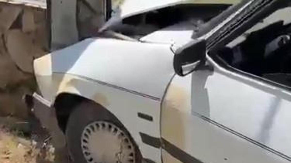 Duvara çarpan otomobildeki 3 kişi yaralandı
