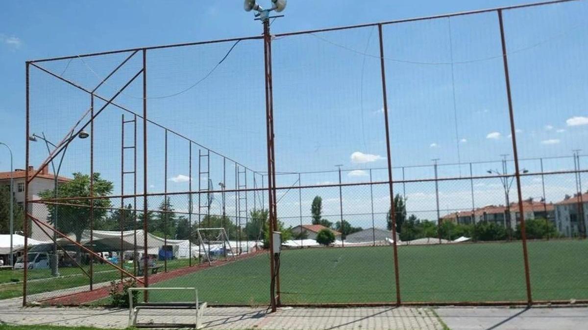 Sivrihisar'a yeni bir spor kompleksi kazandırılıyor