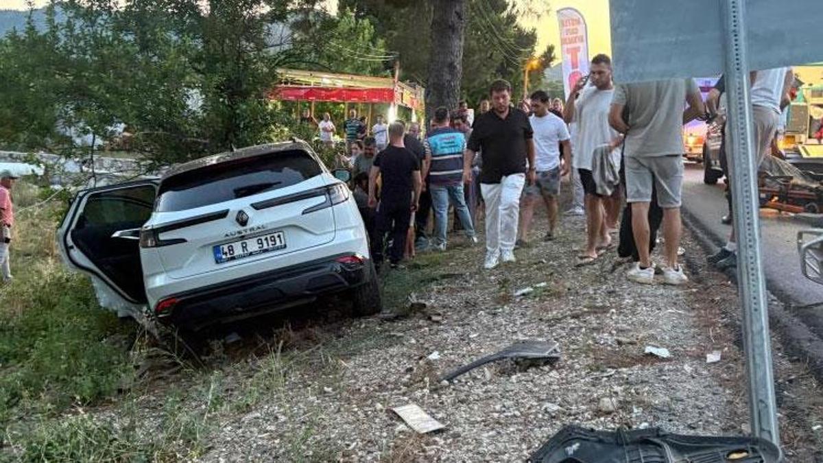 Marmaris-Datça yolunda otomobil ile motosiklet çarpıştı