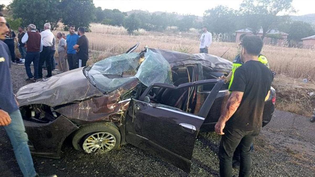 Kontrolden çıkıp takla atan otomobildeki anne ve oğlu öldü, 4 kişi yaralandı