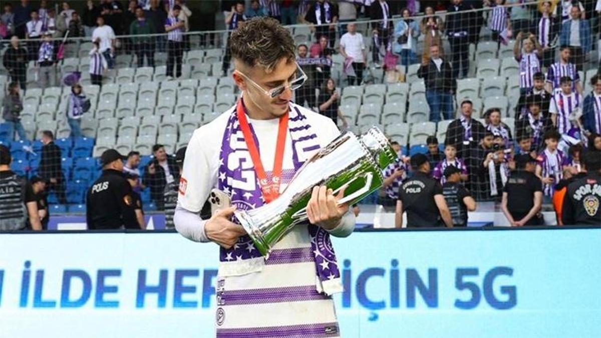 Transfer döneminin gözdesi oldu! Şampiyon sol beke teklifler yağıyor