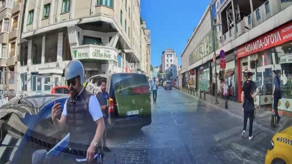 Beyoğlu'nda yol verme tartışması çıktı: Boksörüm, çeneni kırarım tehdidi savurdu