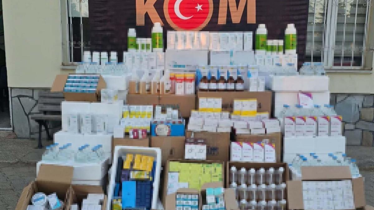 Uşak'ta hayvan sağlığı tehdit eden ilaçlarla yakalanan şüpheliye gözaltı