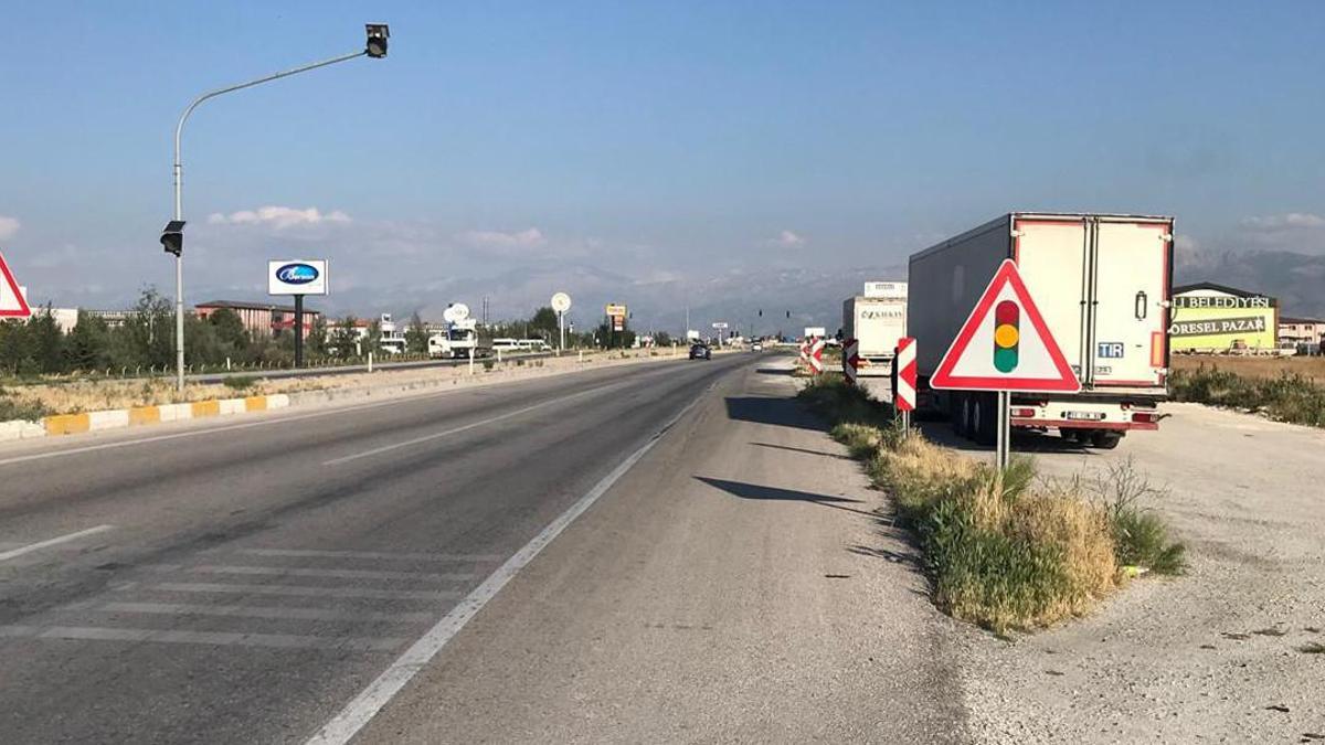 Yol kenarında tabancayla vurulmuş halde bulundu