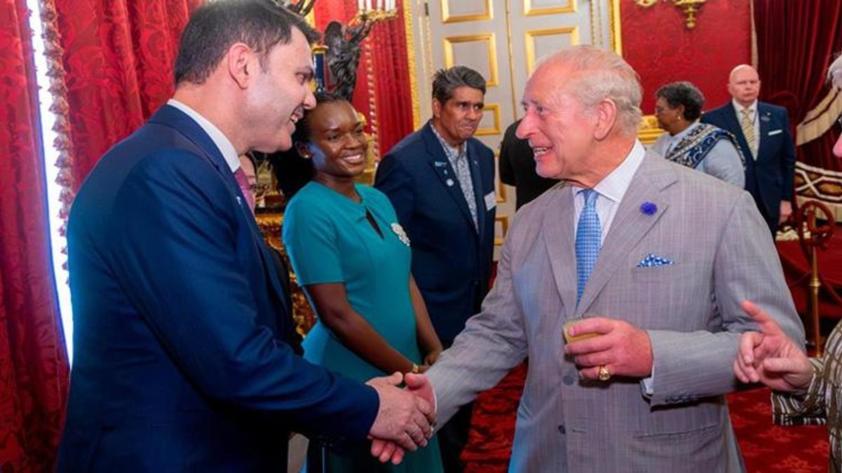 Bakan Kurum, Londra'da Kral 3'üncü Charles'ın ev sahipliğindeki resepsiyona katıldı