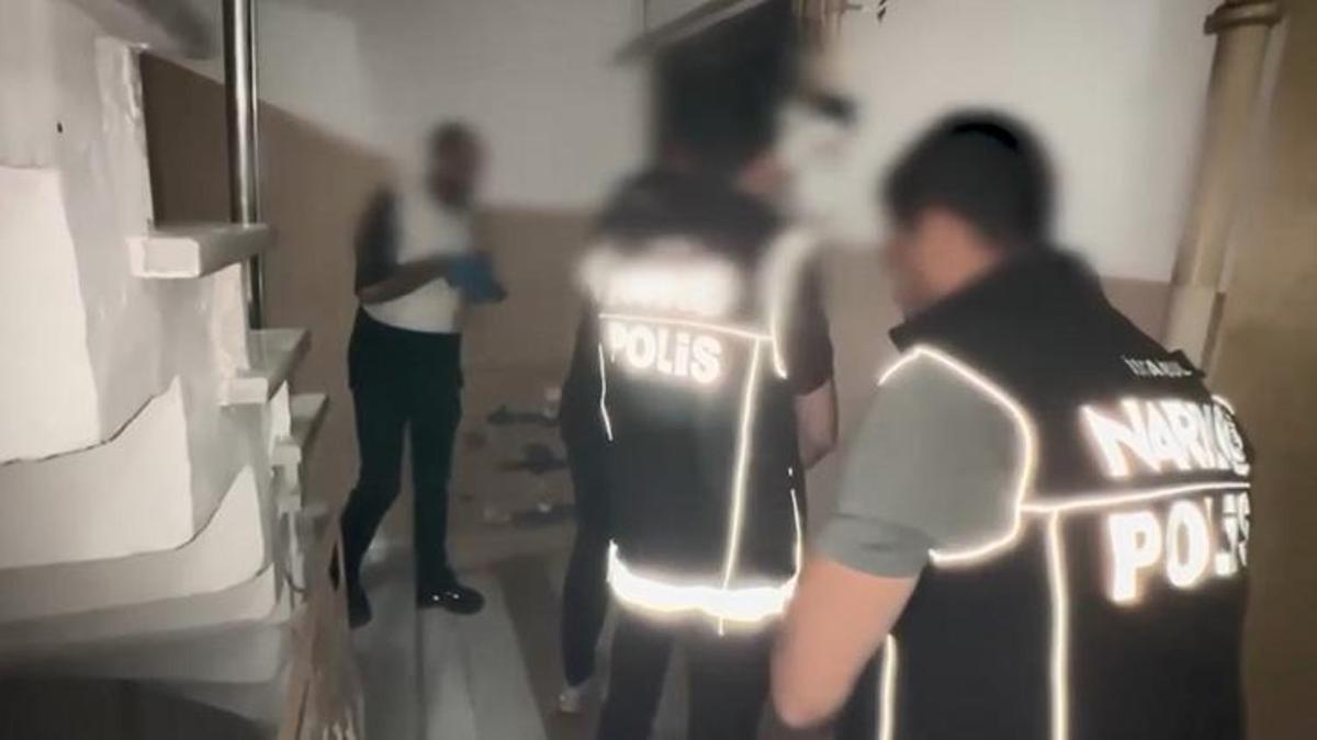 İstanbul’da zehir tacirlerine darbe! Kilolarca ele geçirildi